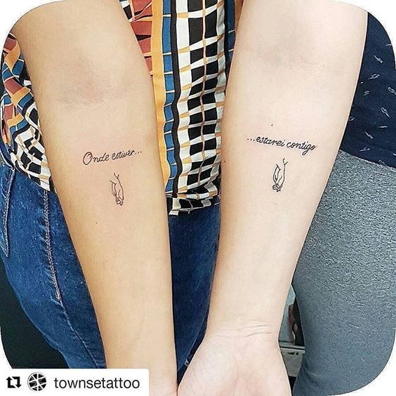 Imagem mostra tattoo de amizade