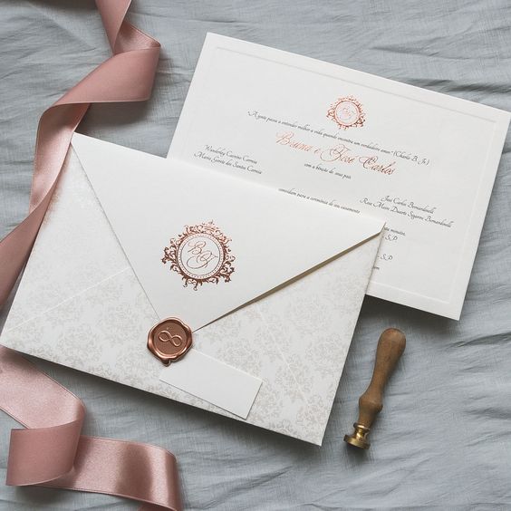 Imagem mostra convite de casamento