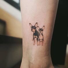 Imagem mostra tatuagem de cachorro