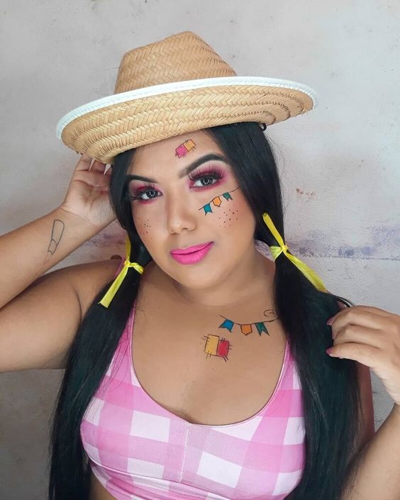 Imagem mostra maquiagem de São João feminina