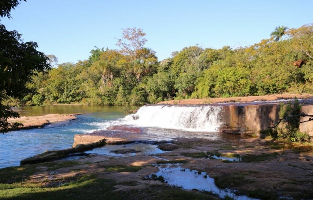 Imagem mostra cachoeira - o que fazer em rio verde de mato grosso