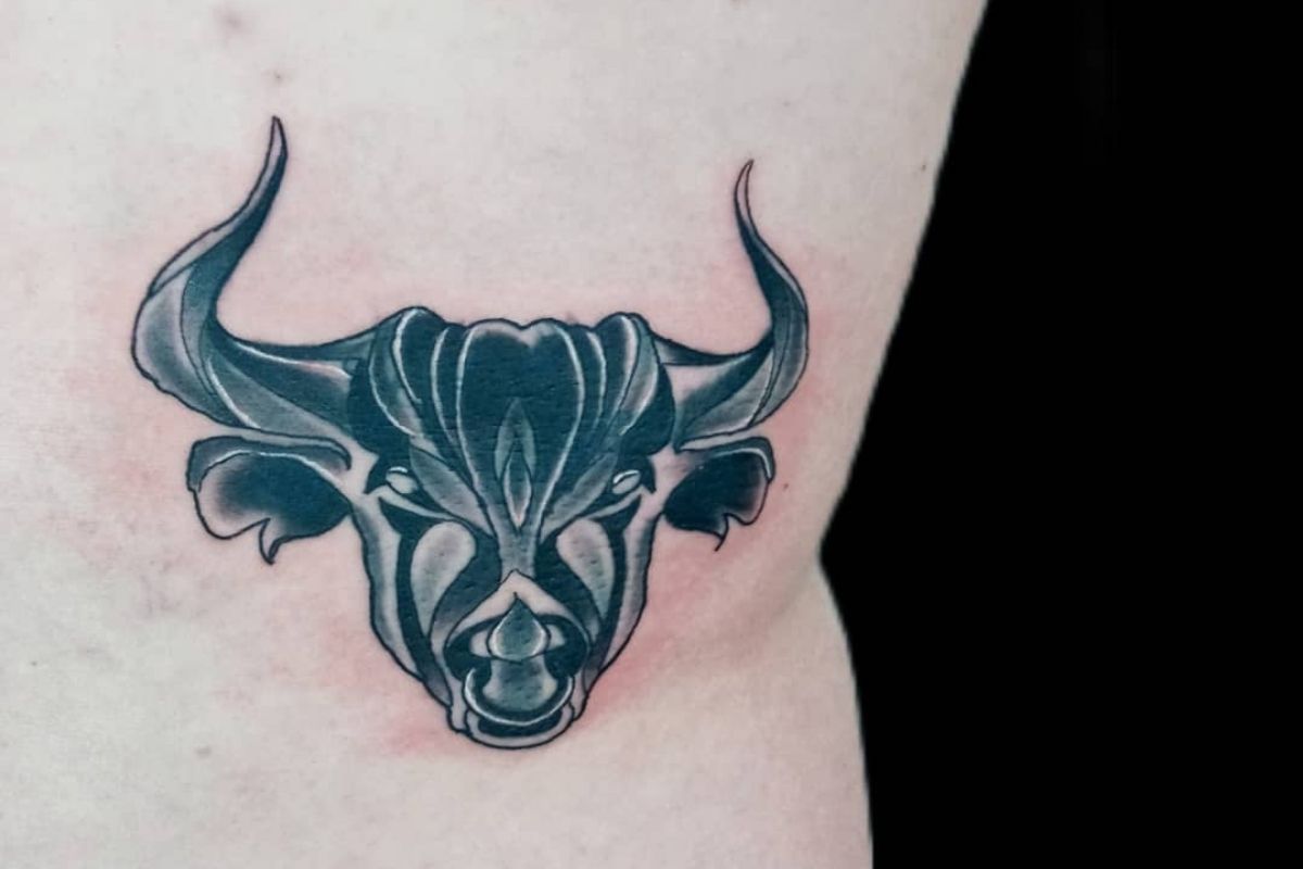 25 melhor ideia de Tatuagens de touro